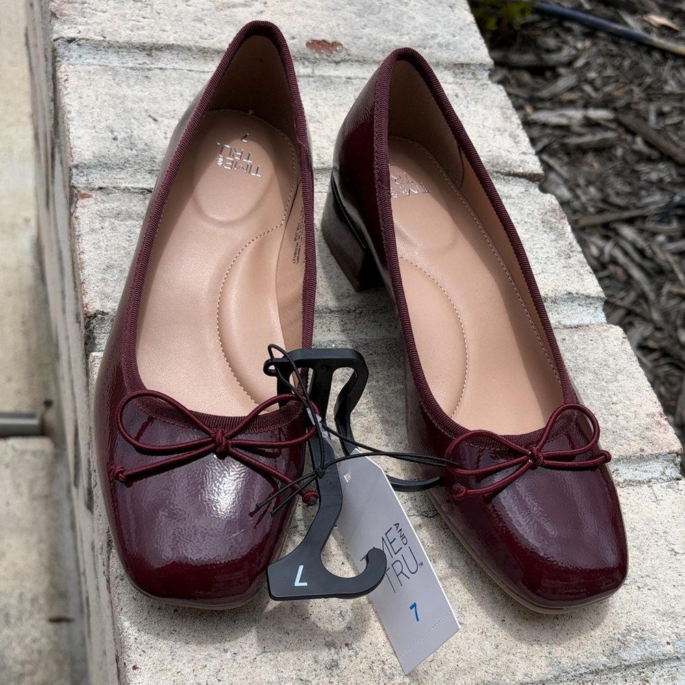 Time and Tru Women's Burgundy Patent Bow Block-Heel Flats